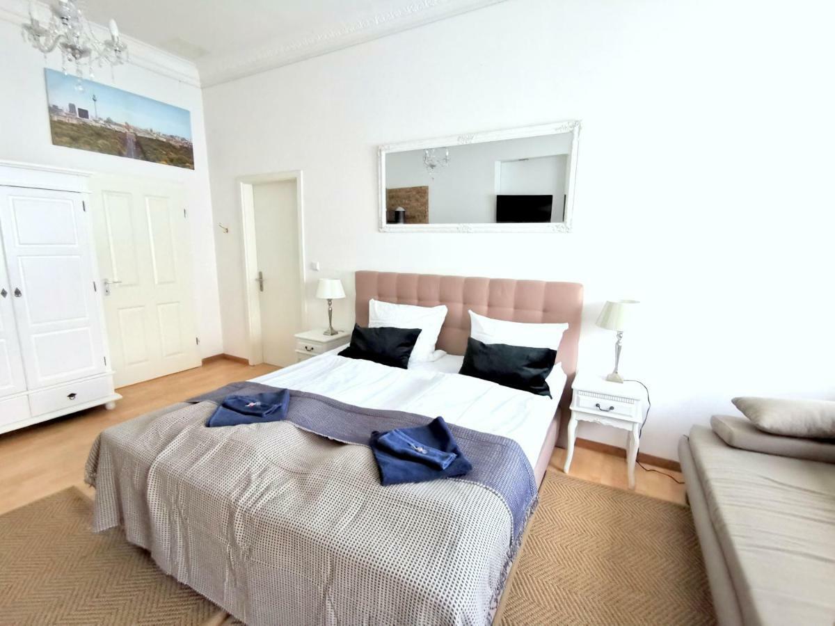 Gastein By Rockchair Apartments L Superhost Status L 2 Bedrooms Boxspringbeds 1,5 Bathrooms - Cozy Family & Business Flair Welcomes You! Берлин Экстерьер фото